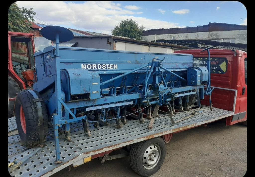 Nordsten Combi-matic seed drill – front view