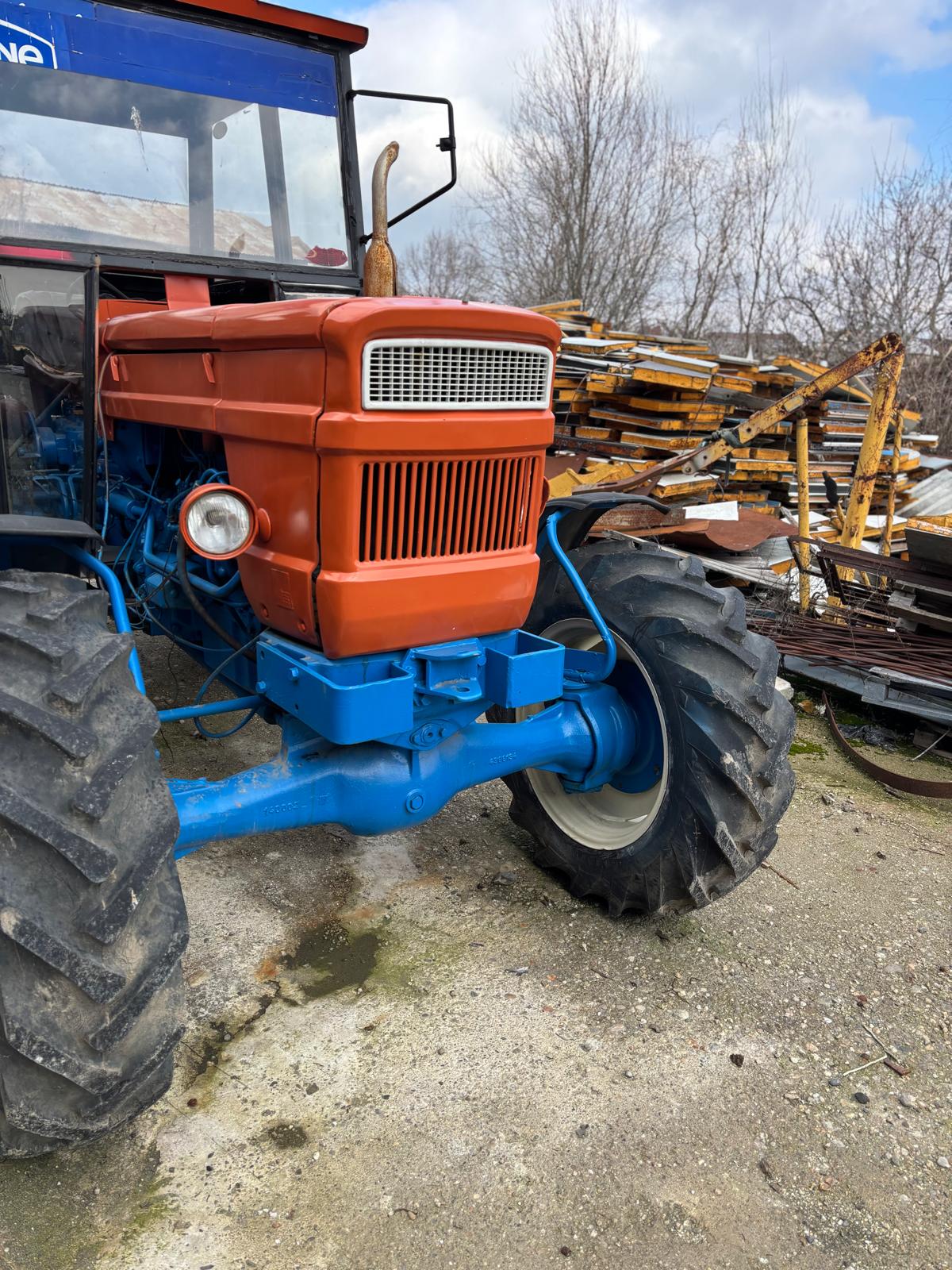 Fiat 85 HP tractor front view